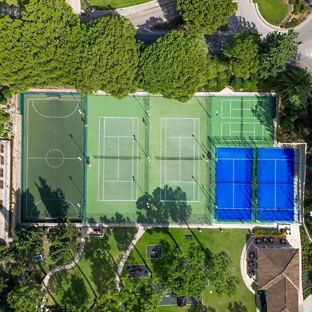 Отель Four Seasons Country Club Кинта-до-Лаго Экстерьер фото