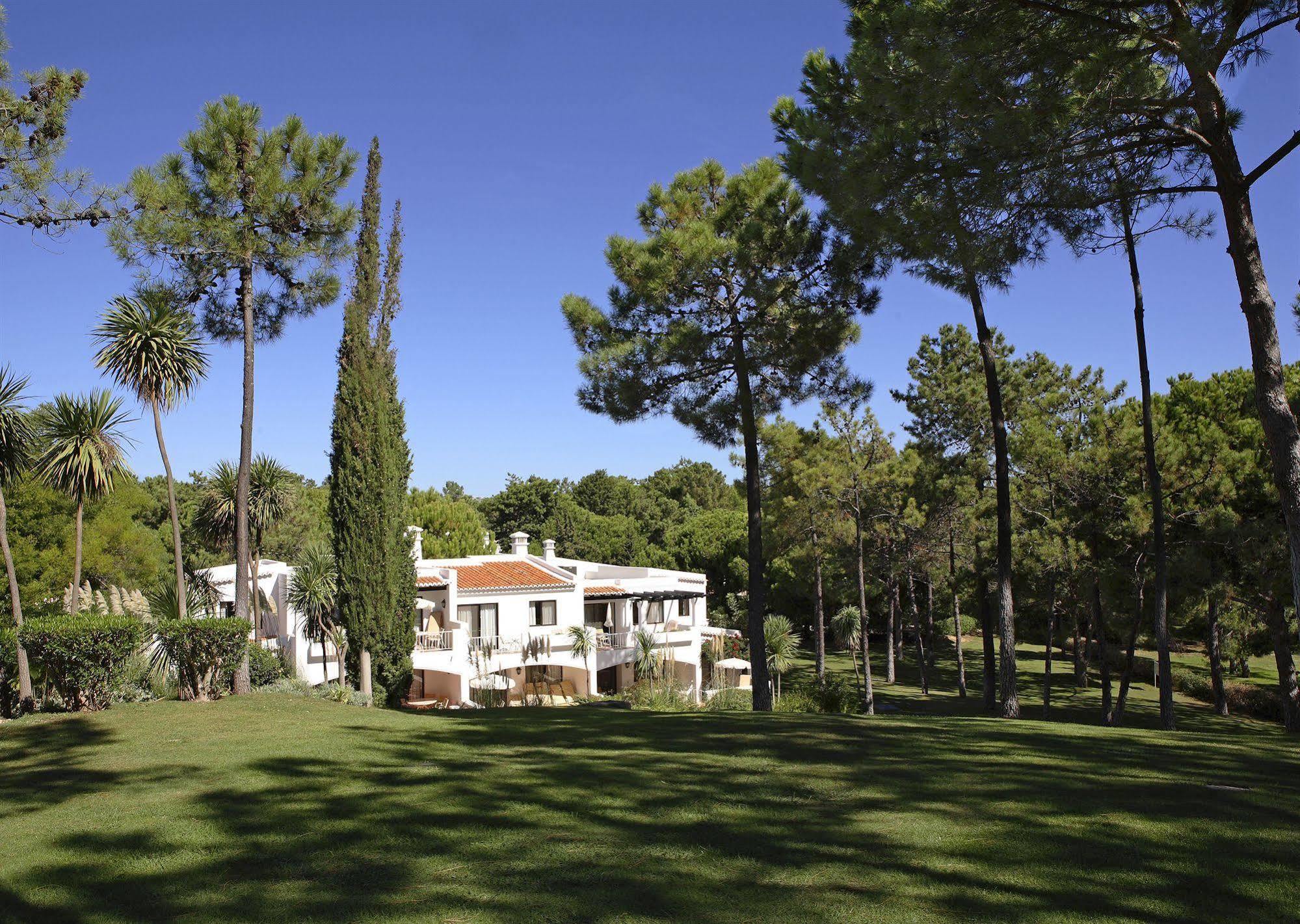 Отель Four Seasons Country Club Кинта-до-Лаго Экстерьер фото