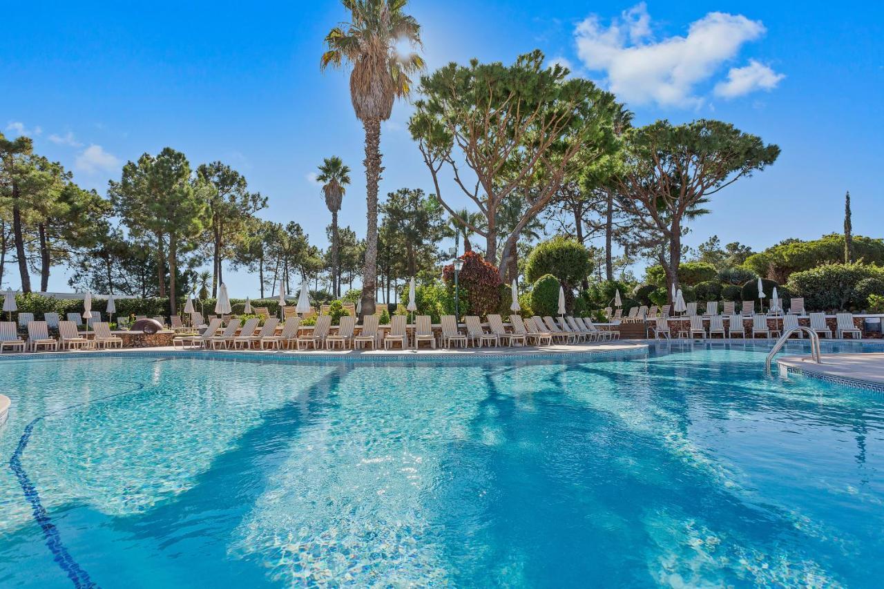 Отель Four Seasons Country Club Кинта-до-Лаго Экстерьер фото