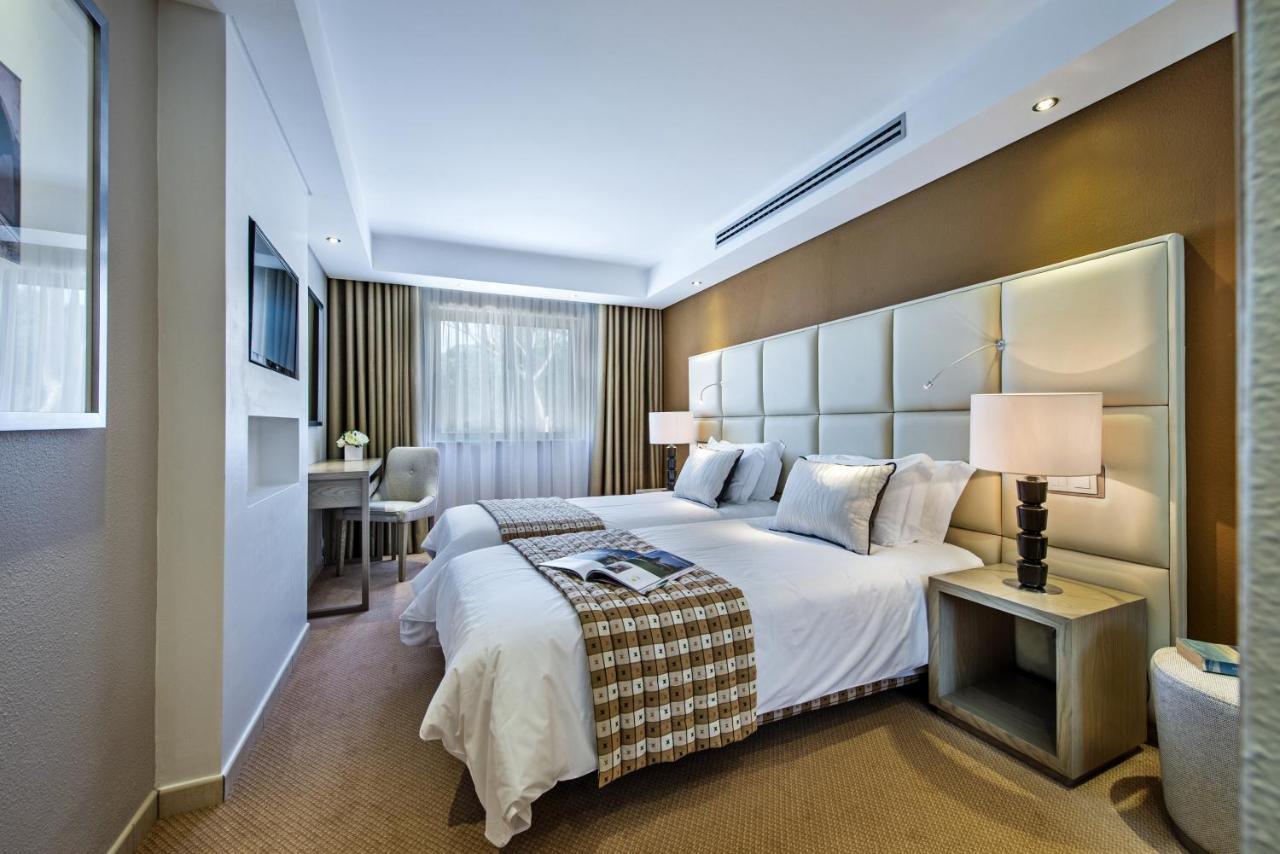 Отель Four Seasons Country Club Кинта-до-Лаго Экстерьер фото